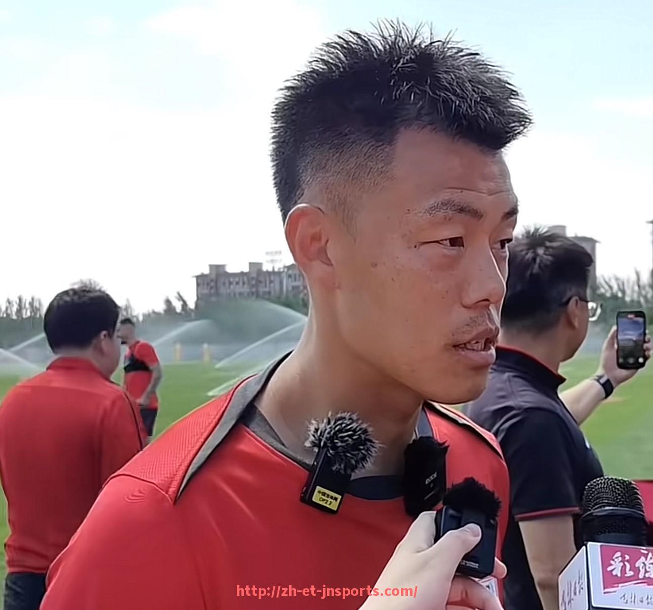 JN江南体育-PJ·塔克的防守韧性与外线投射使其成为争冠球队青睐球员